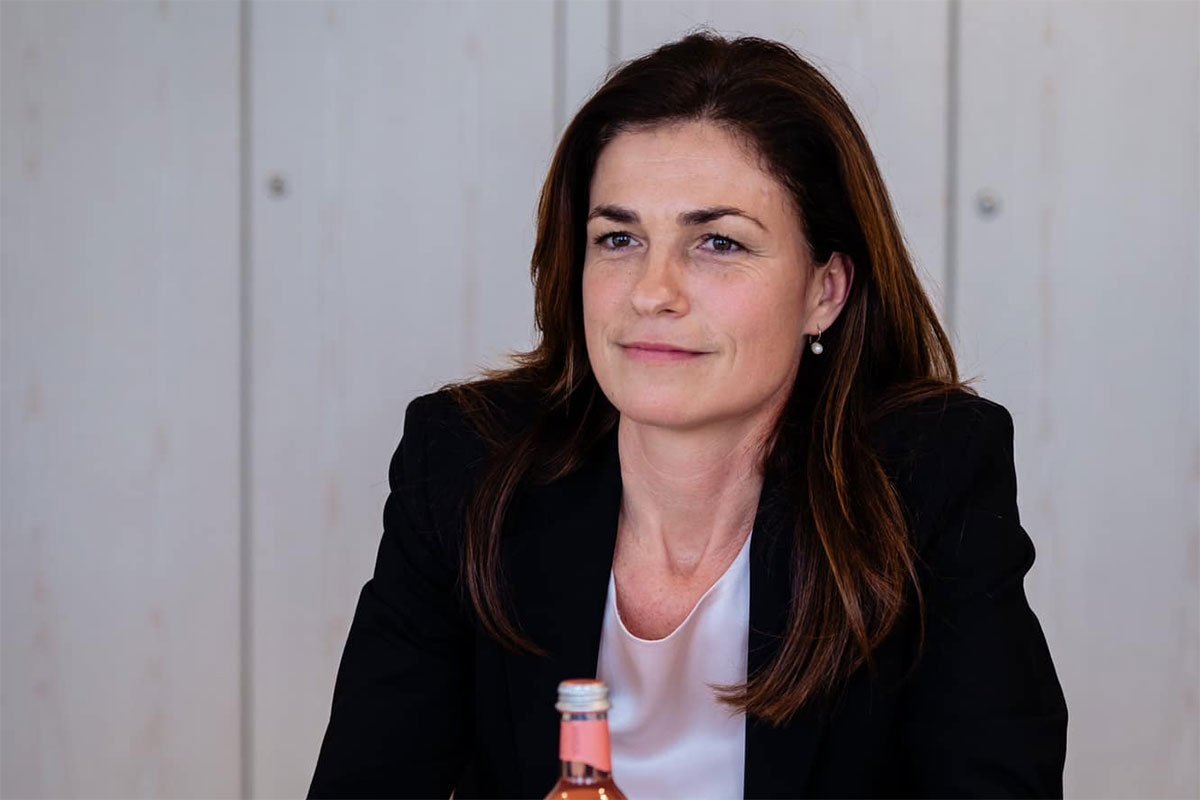 OD ISTAKNUTE LIČNOSTI DO VELIKE AFERE: Ovo je bivša žena Petera Mađara