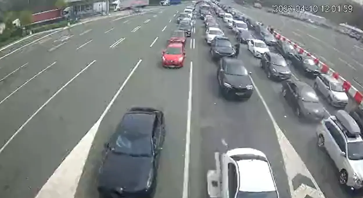 GUŽVE na graničnim prelazima Gradiška i Donja Gradina