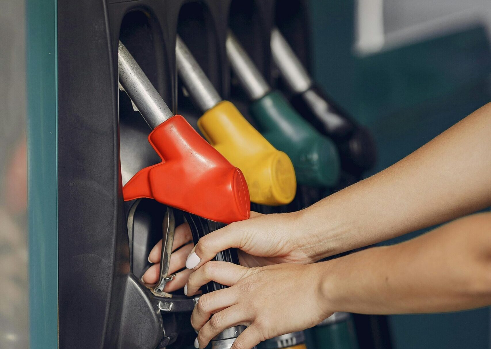 OVO JE RAZLOG: Ponovo pale cijene nafte