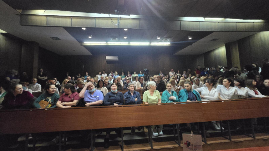 Medicinari UKC-a rekli svoje: Nismo zadovljni ovakvim povećanjem plata