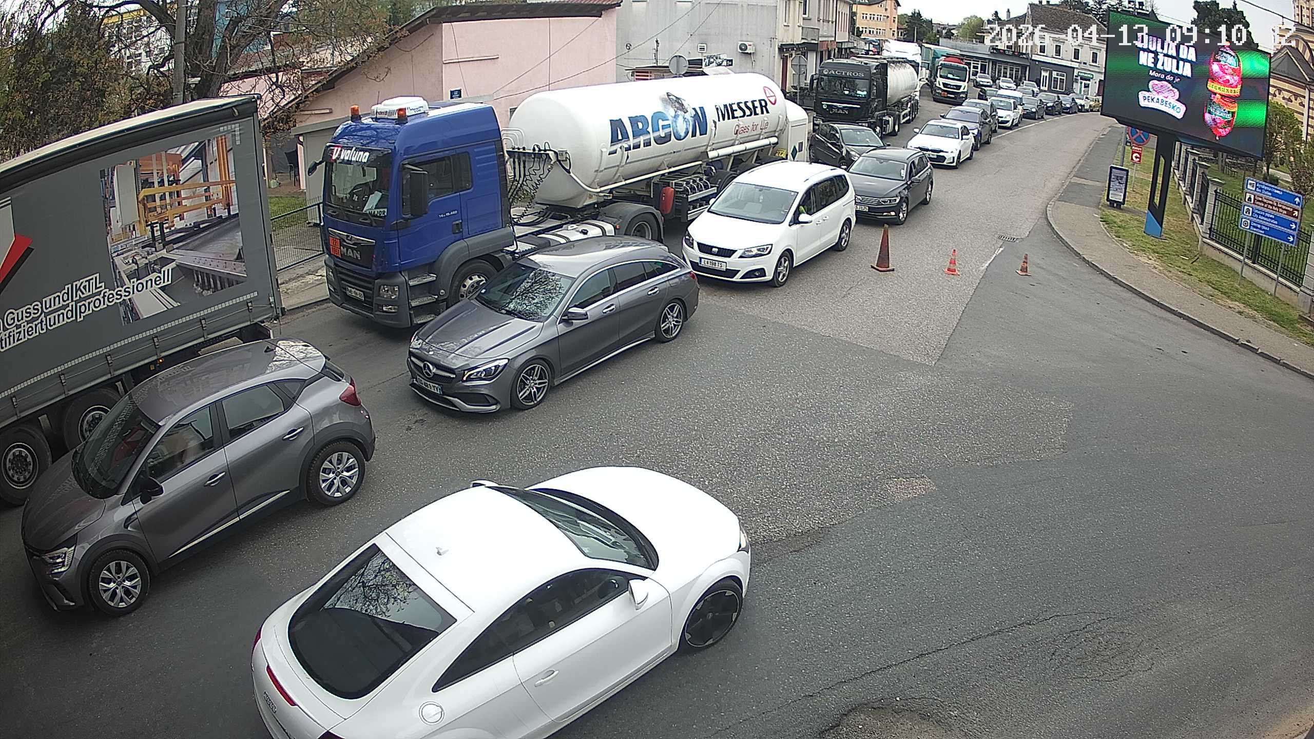 Nastavlja se kolaps na graničnim prelazima