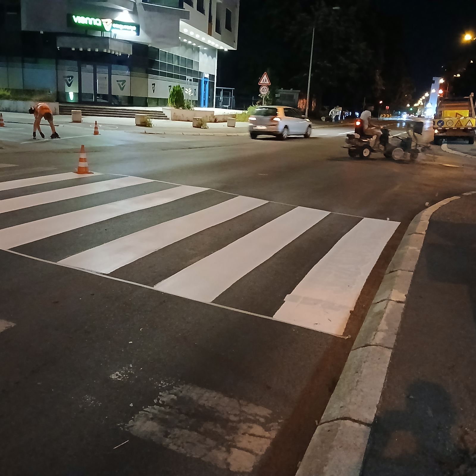 OBNOVLJENA horizontalna saobraćajna signalizacija na više saobraćajnica