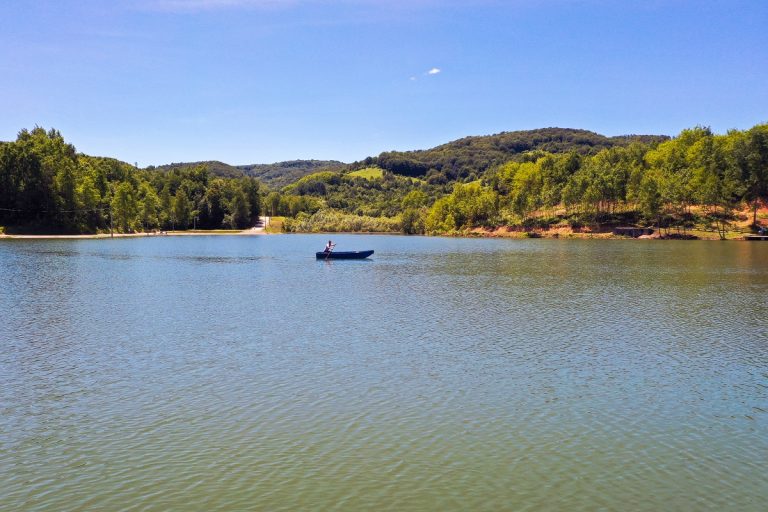 jezero-manjaca-768x512